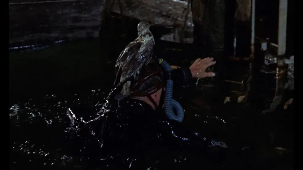 Bond as the lone wolf (or bird), Goldfinger